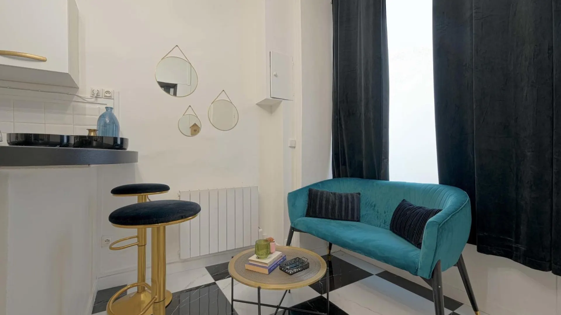 Fabulous Two Floor In 9th * Paris