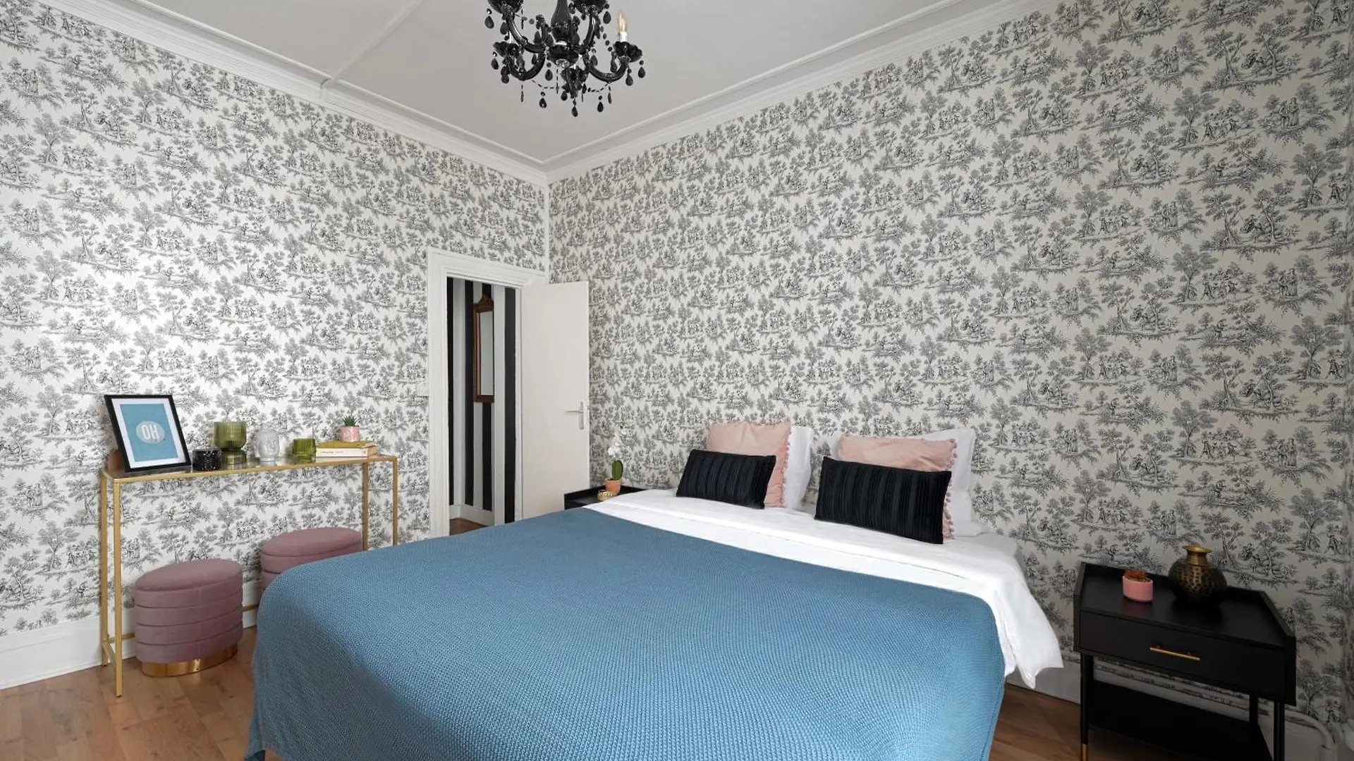 Fabulous Two Floor In 9th Appartement Paris